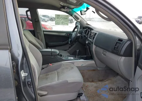 2005 Toyota 4Runner Sr5 V6 z USA, uszkodzony, nr VIN JTEBU14R650075011